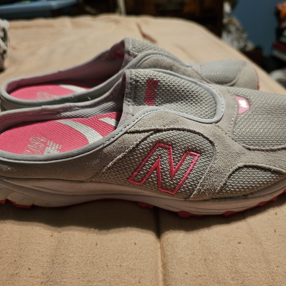 New Balance 692 - Picture 2 of 7